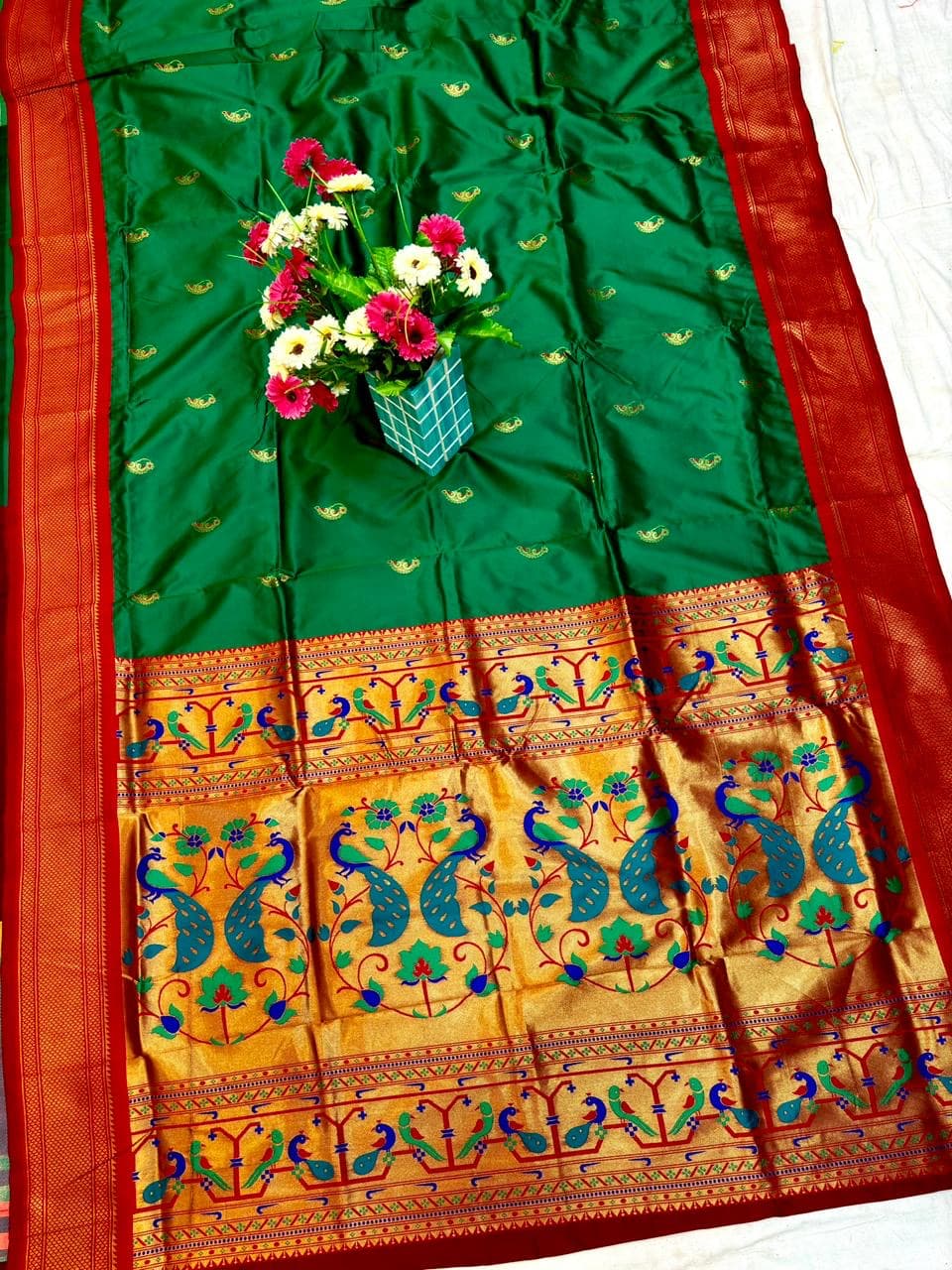 Nath Paithani nakhra nation