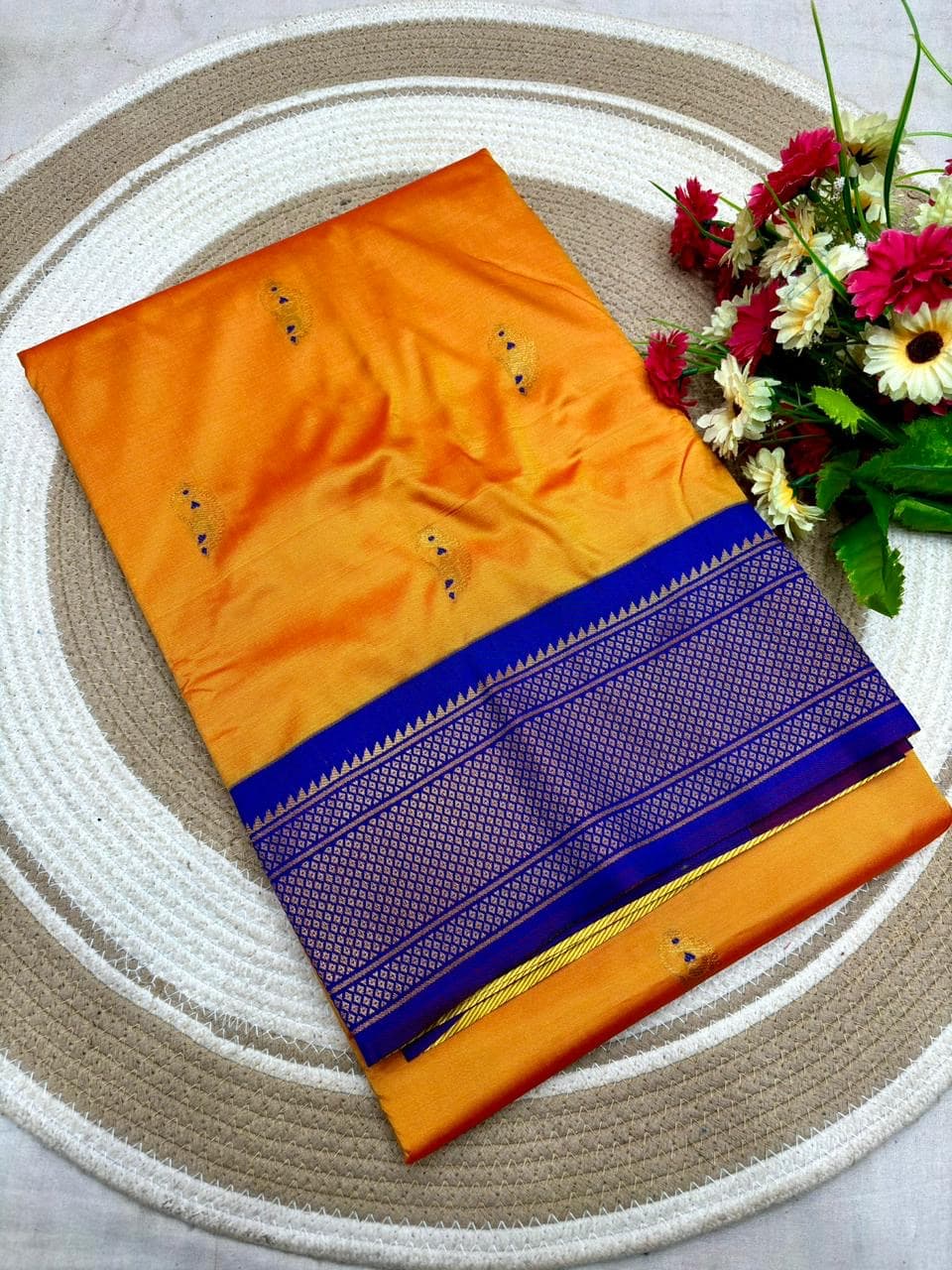 Nath Paithani nakhra nation